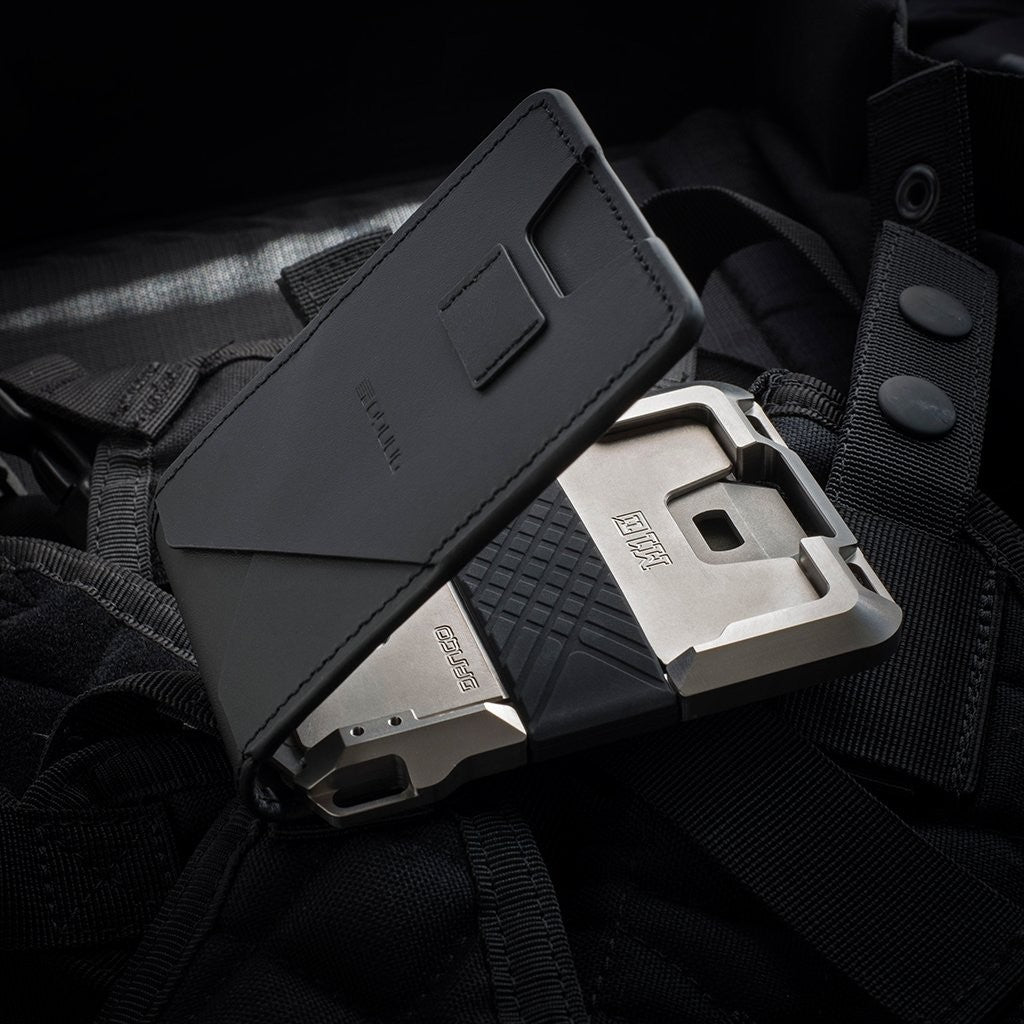 M1 Maverick Titanium Tactical Bifold - Lompakko