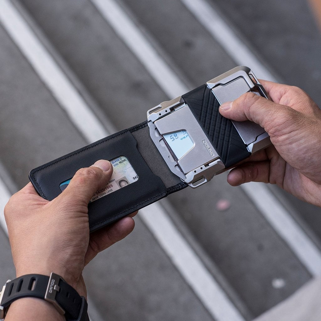 M1 Maverick Titanium Tactical Bifold - Lompakko