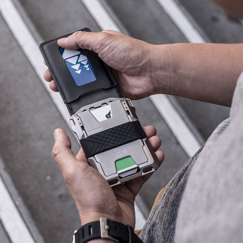 M1 Maverick Titanium Tactical Bifold - Lompakko