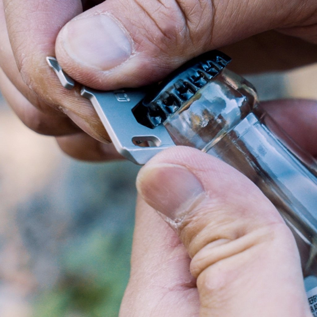 MT01 Clasp Multi-Tool - Monitoimityökalu