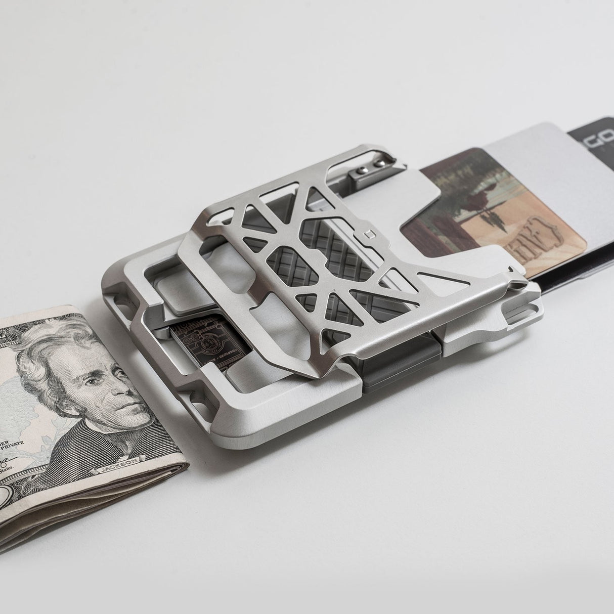 M1 Chassis Clip - Klipsu