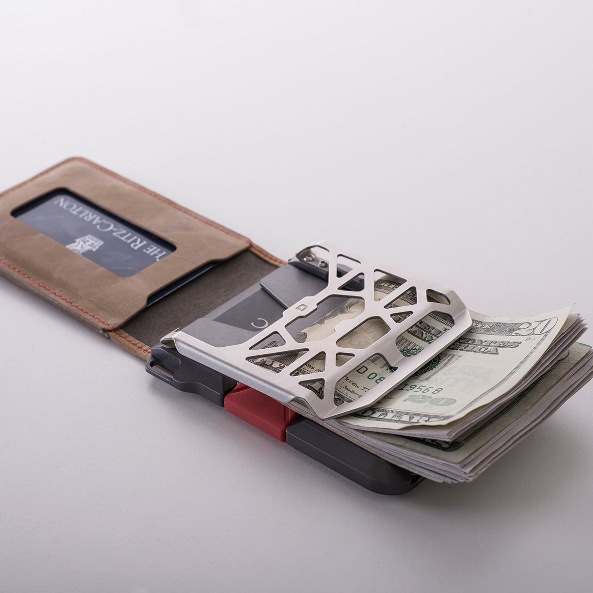 M1 Chassis Clip - Klipsu