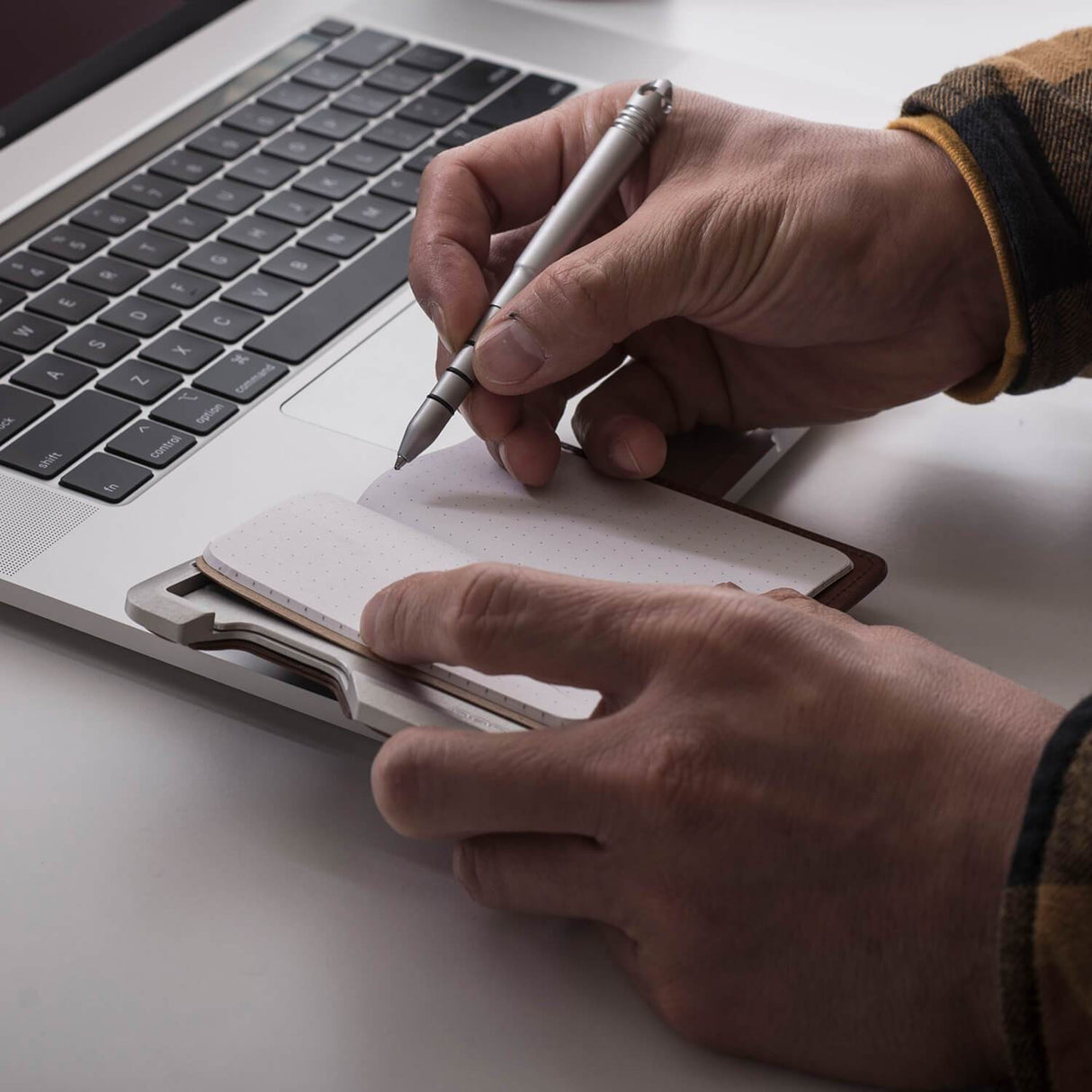 D01 Dapper Pen Leather - Lompakko