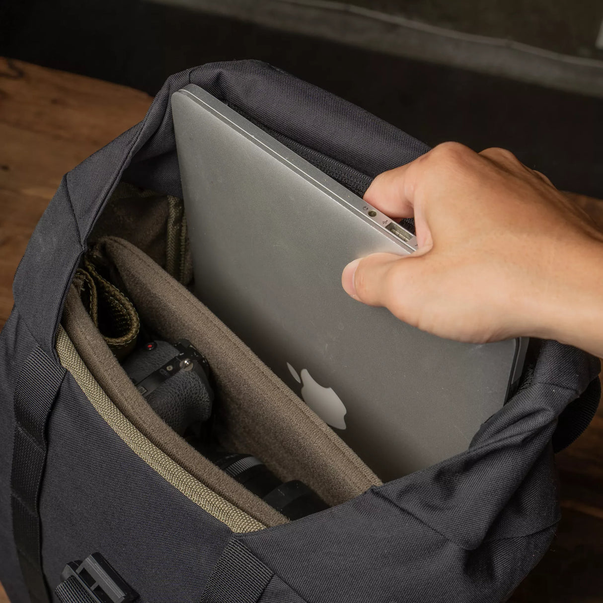 Pilot Travel Camera 18 L - Reppu