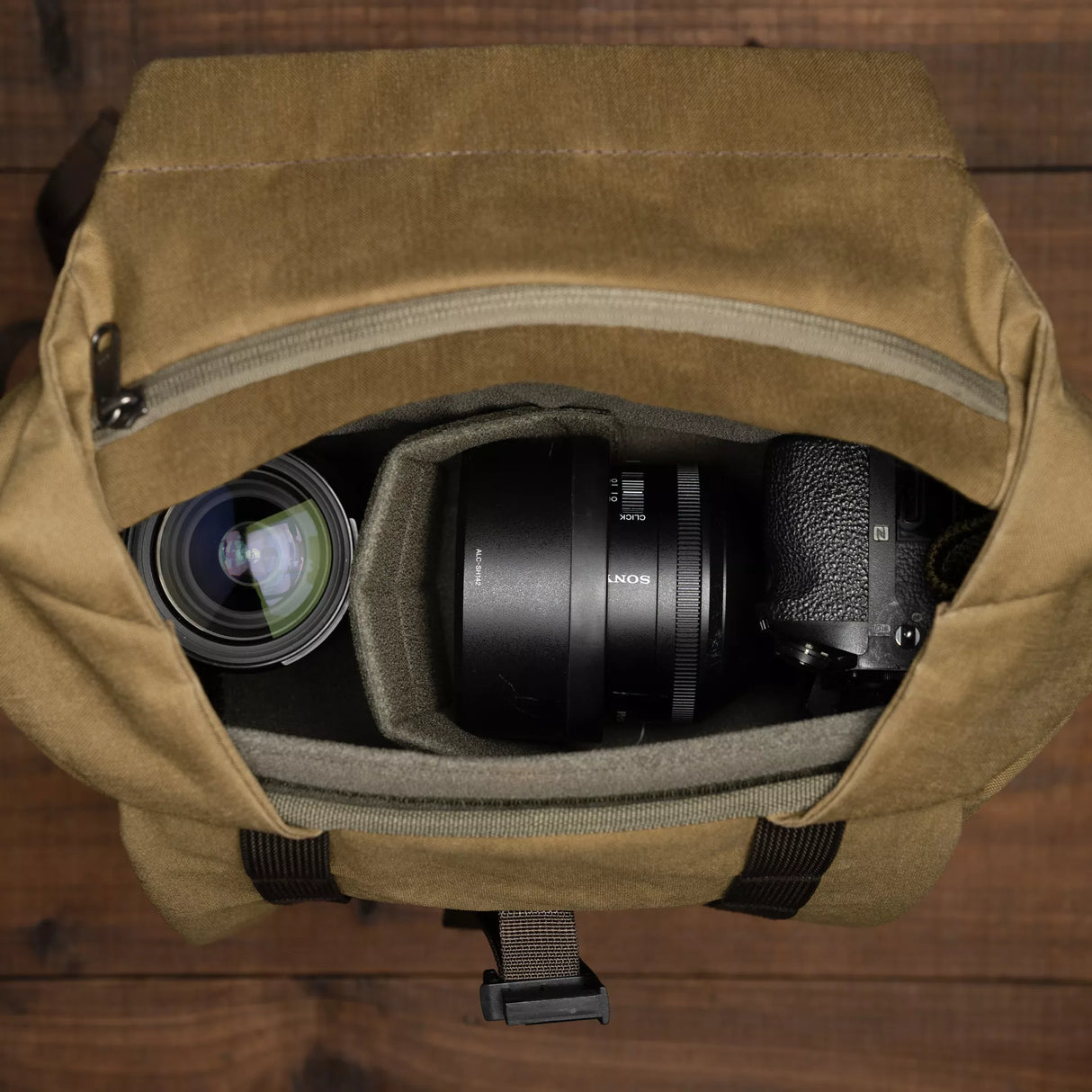 Pilot Travel Camera 18 L - Reppu