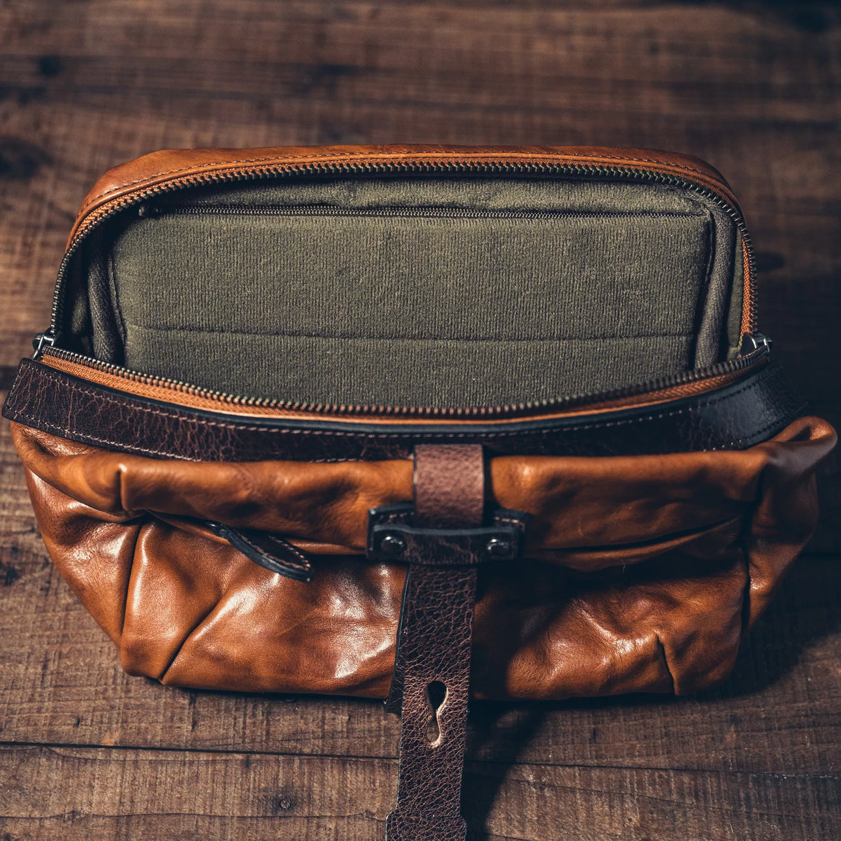 Mini Rider Leather 3.5 L Sling Bag