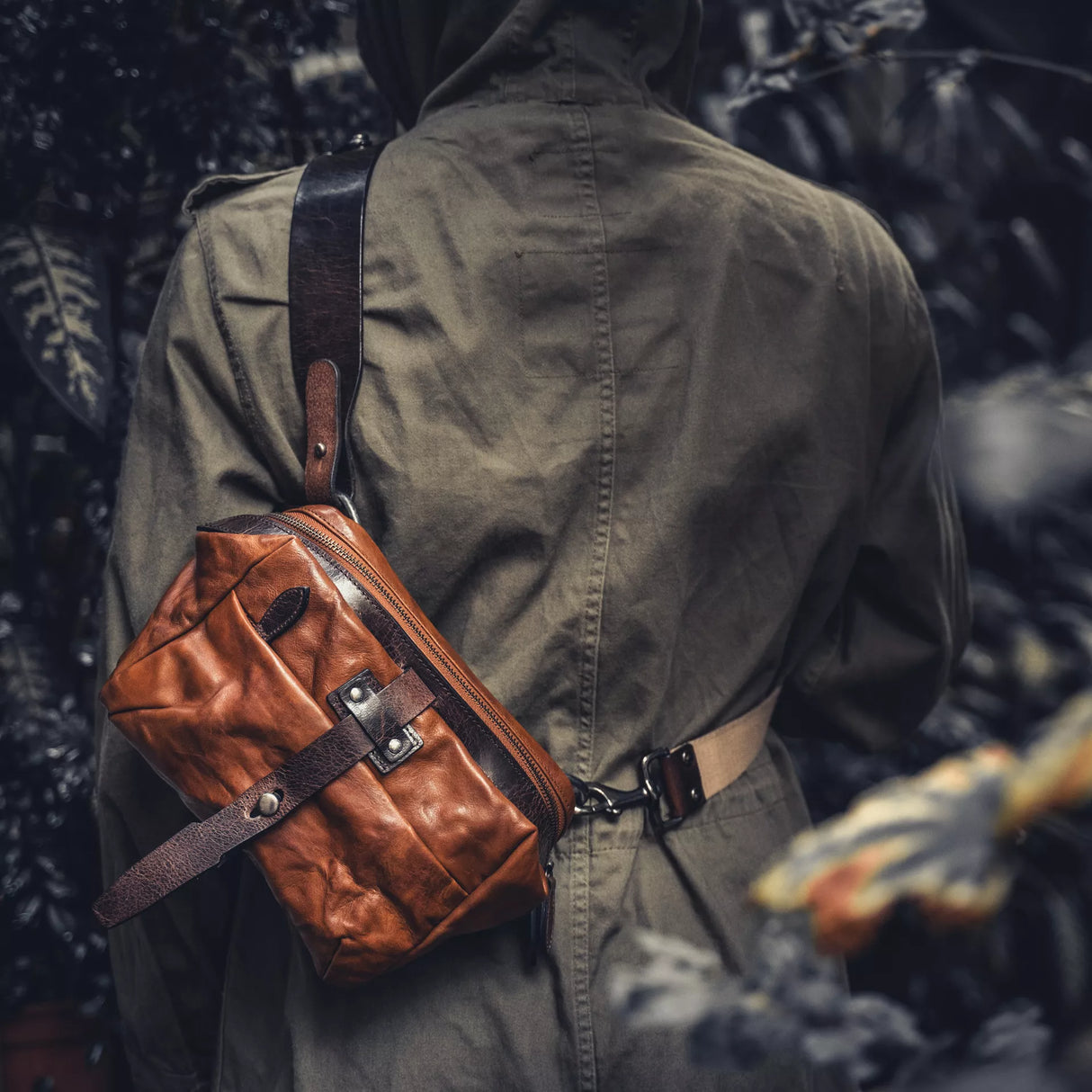 Mini Rider Leather 3.5 L Sling Bag