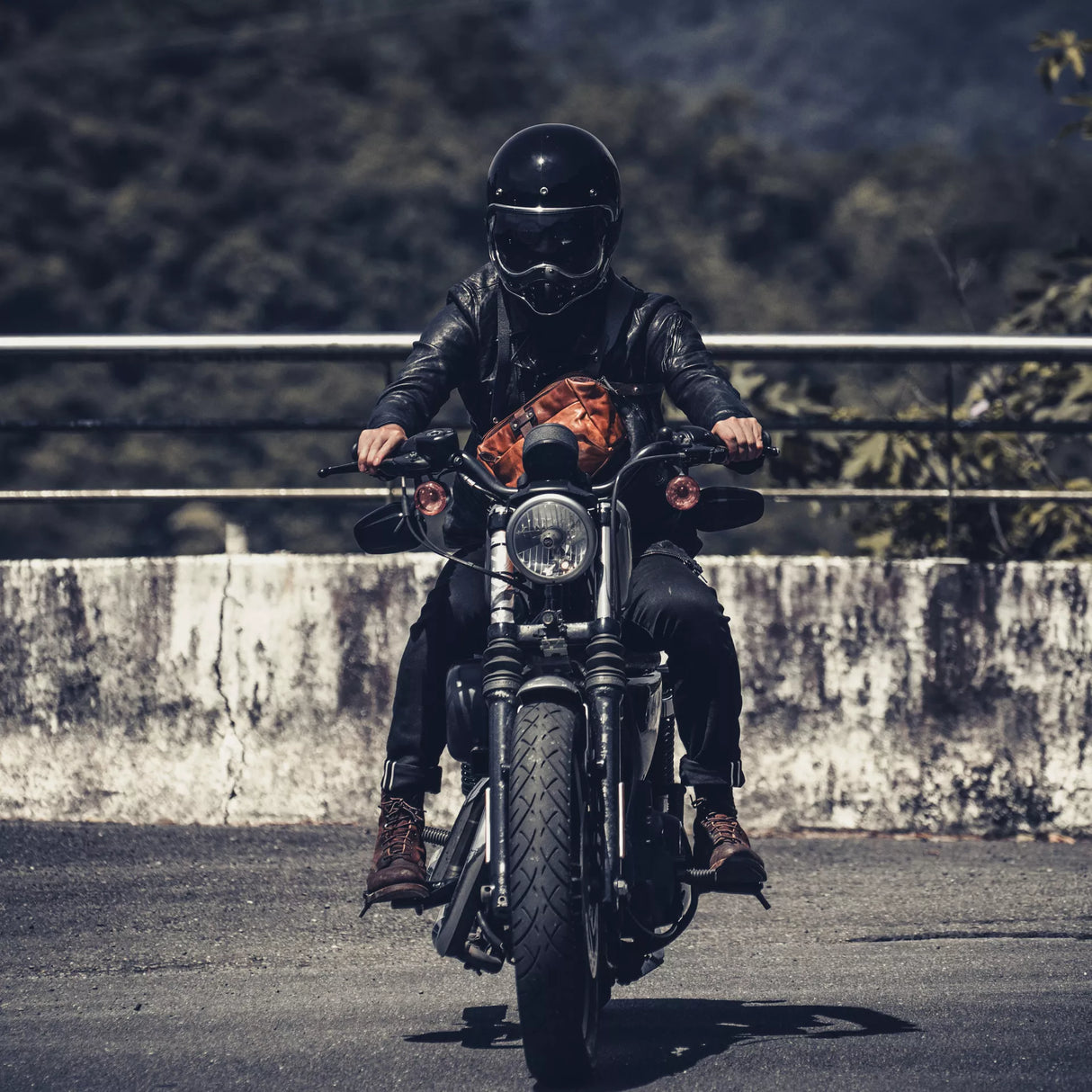 Mini Rider Leather 3.5 L Sling Bag