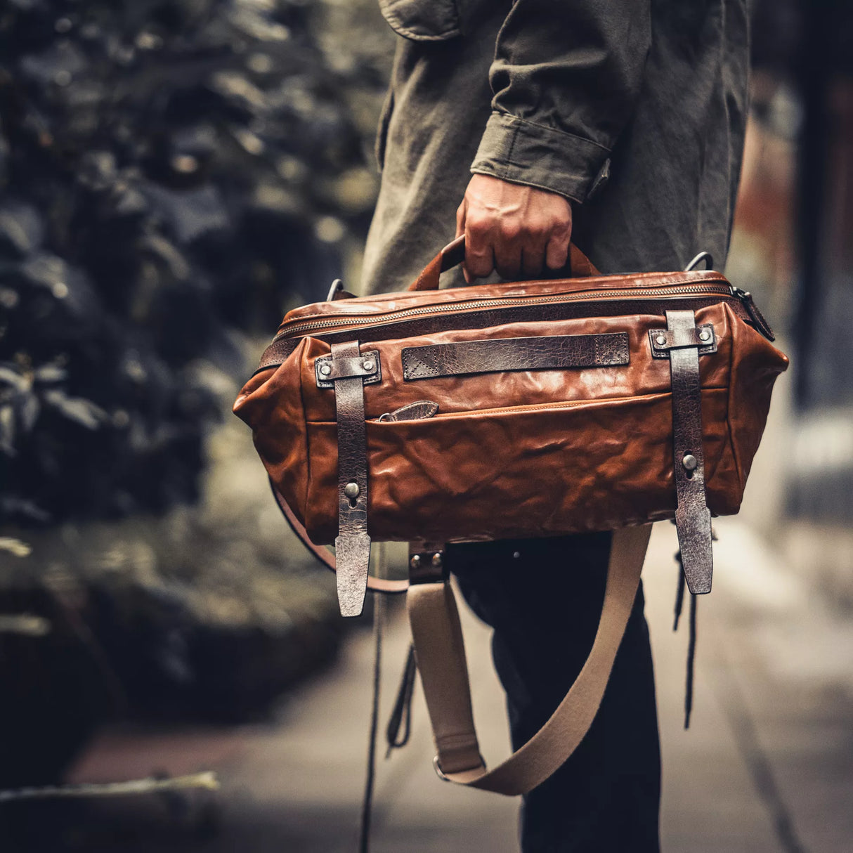 Night Rider Leather 9.5 L Sling Bag