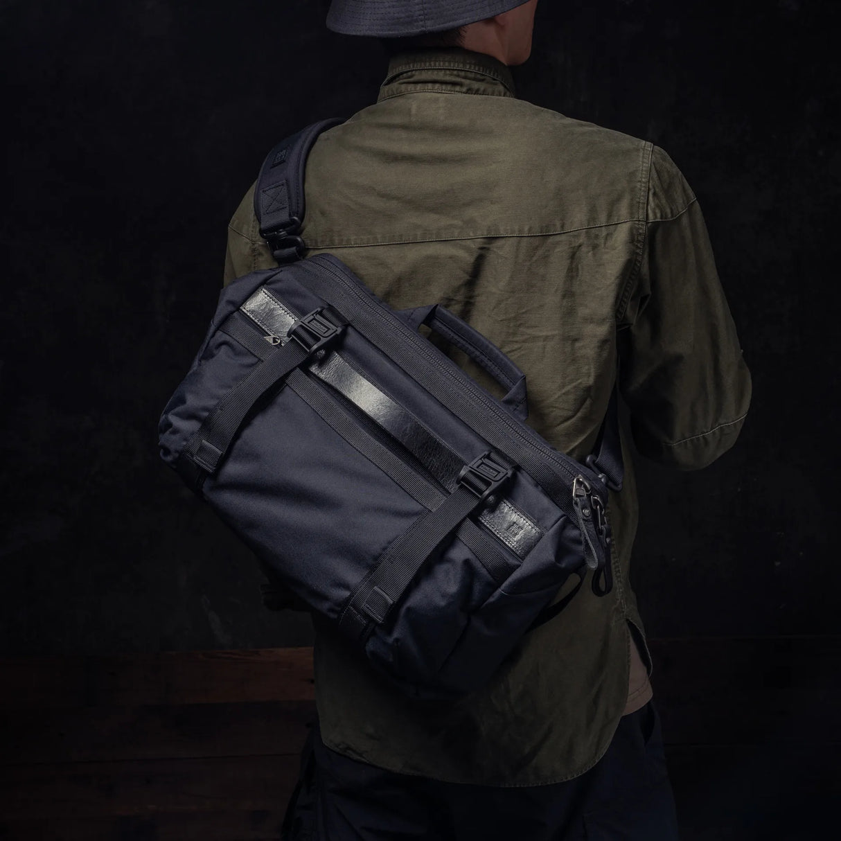 Lightning Rider V2 Sling Bag 13 L