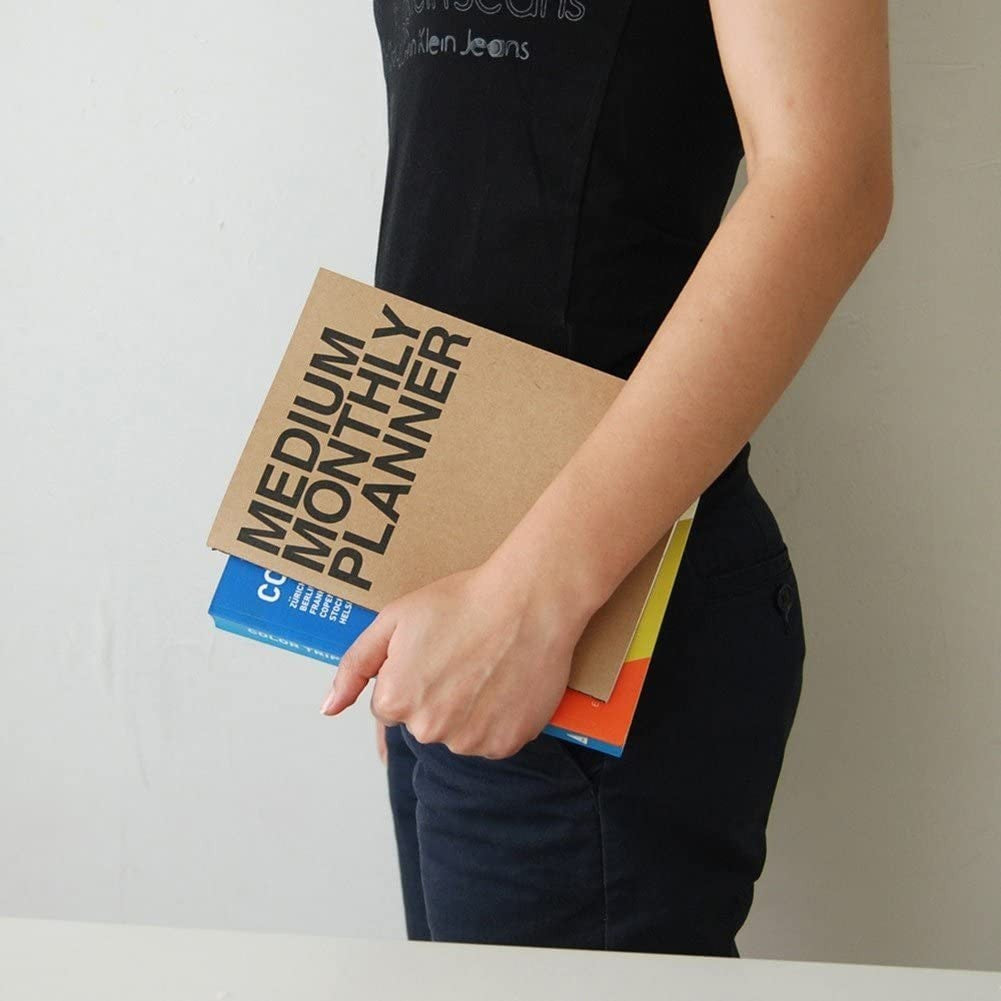 Medium Monthly Planner - Kalenteri