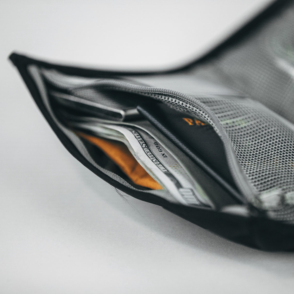 Civic Access Pouch 1 L