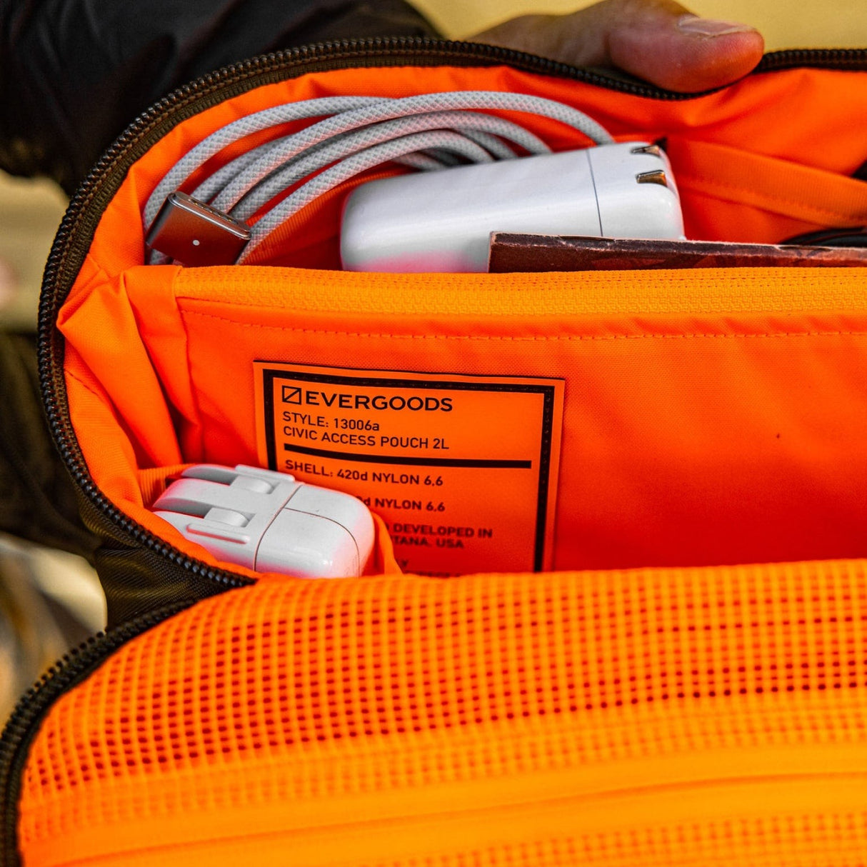 Civic Access Pouch 2 L