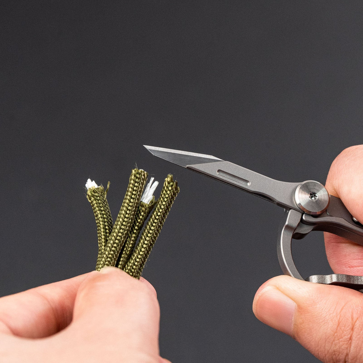 U4 Pro - Karabiineri