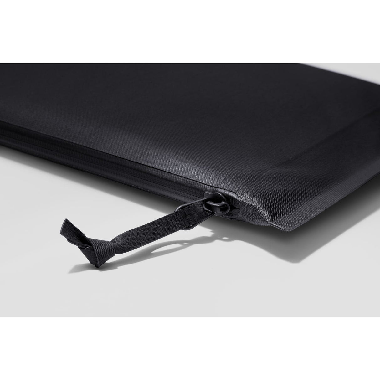 Element Drop In Pouch