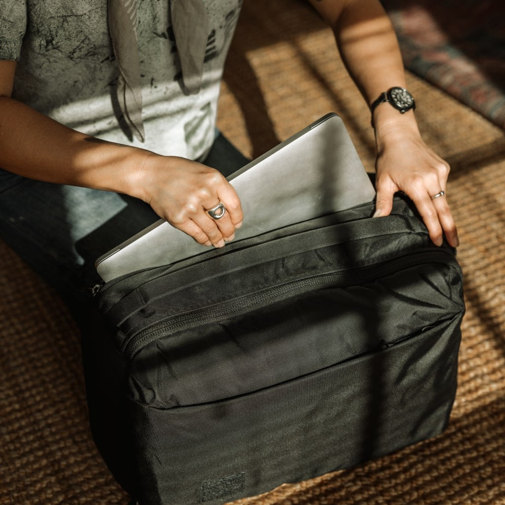 Civic Panel Loader 16 L Backpack