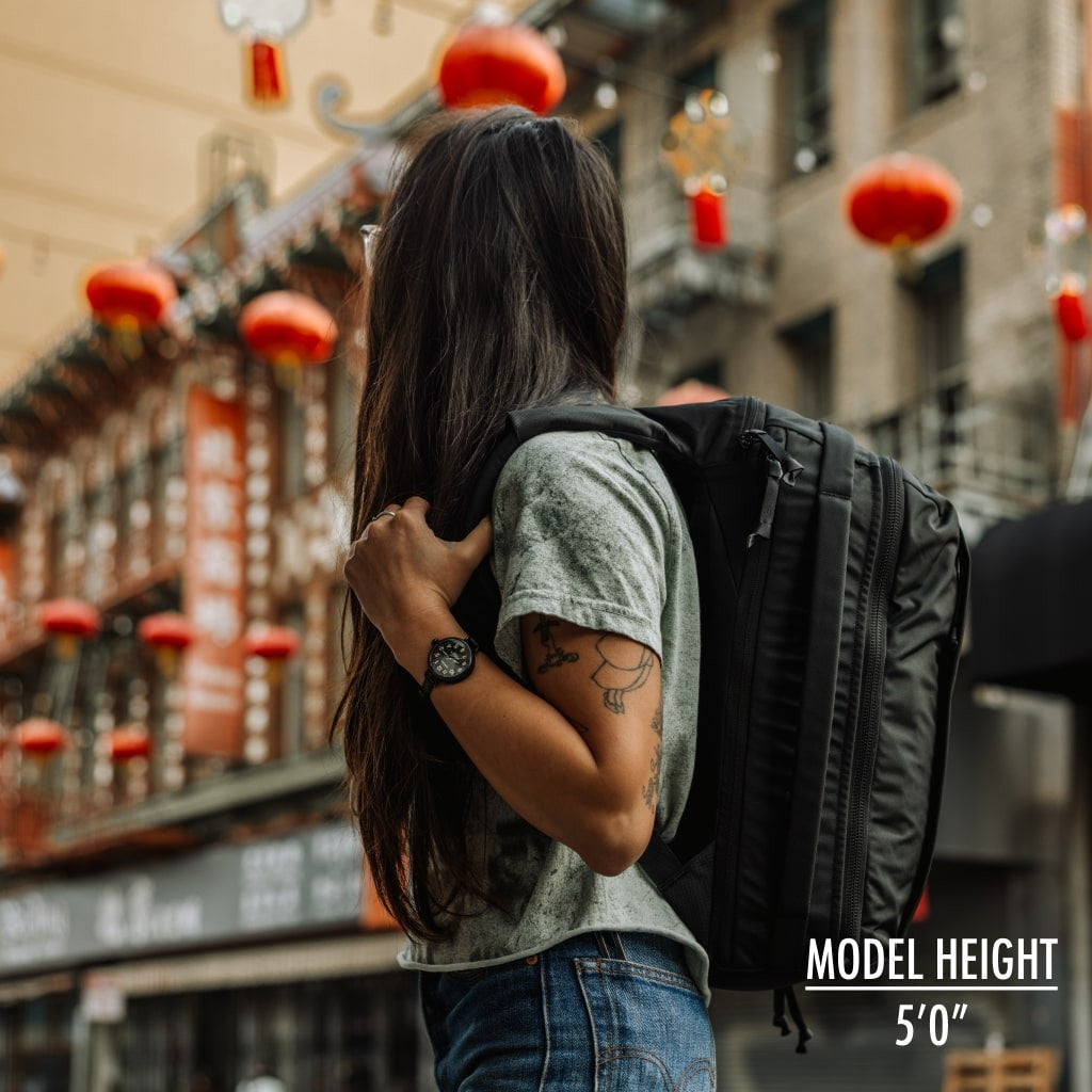 Civic Panel Loader 16 L Backpack