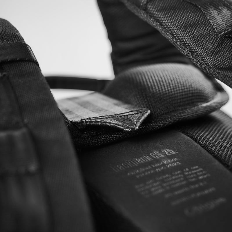 Clamshell 25 Backpack