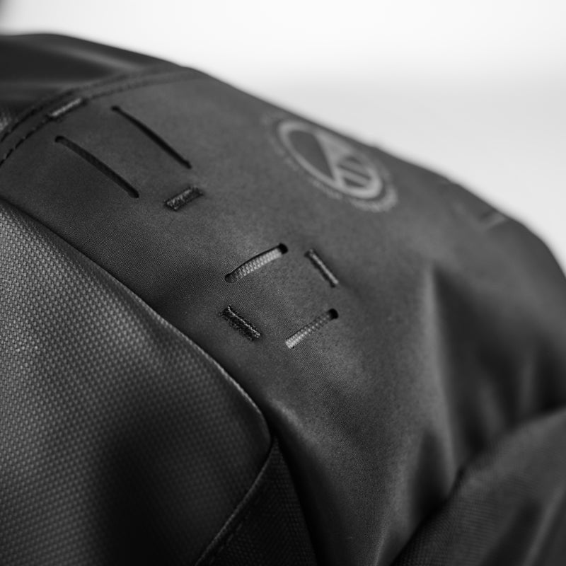 Clamshell 25 Backpack