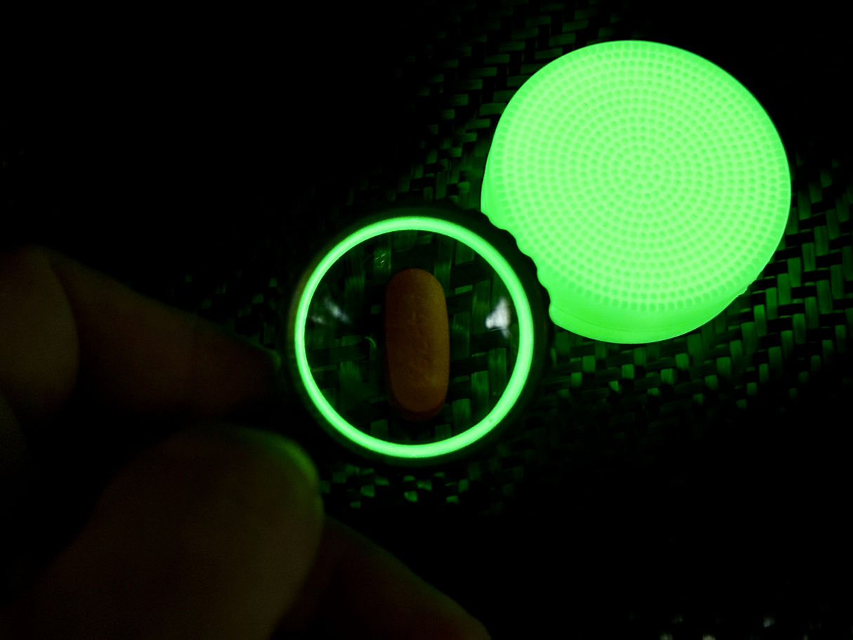 Titan Zoom Pocket Magnifier