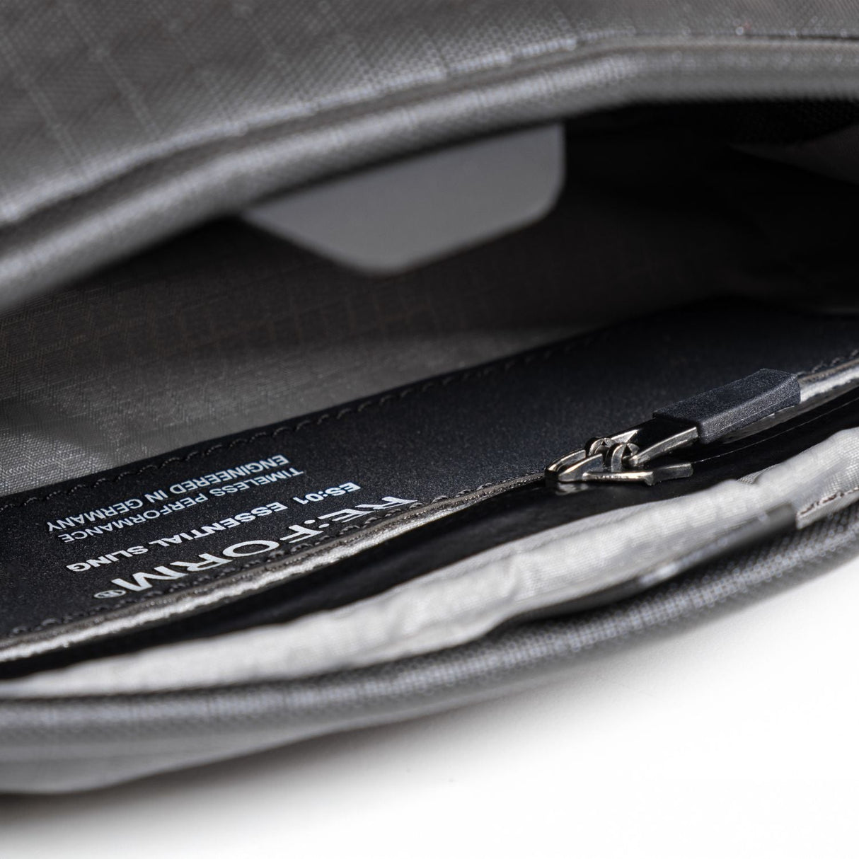 ES:01 Essential Sling 1.2 L