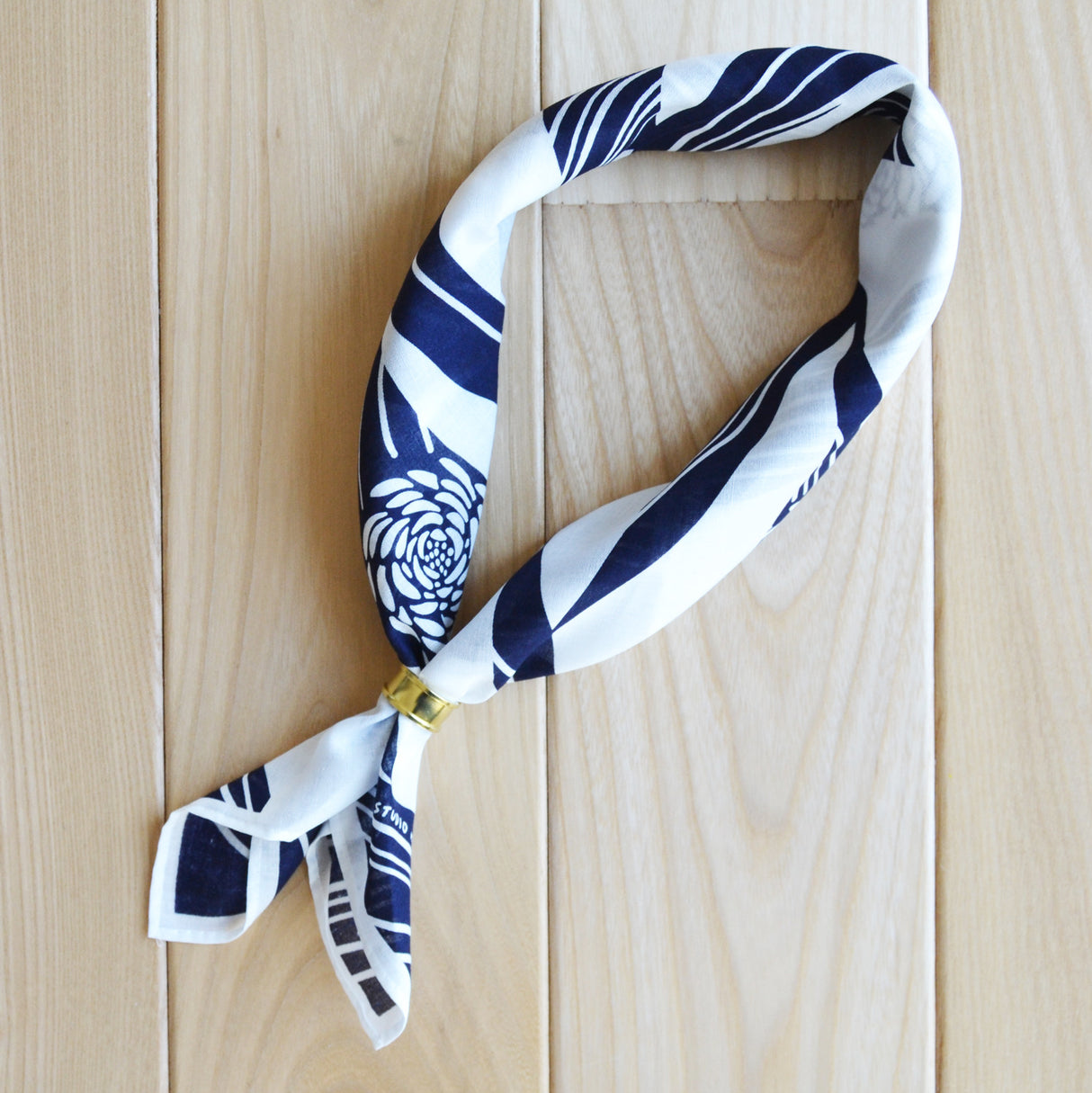 Chrysanthemum Bandana