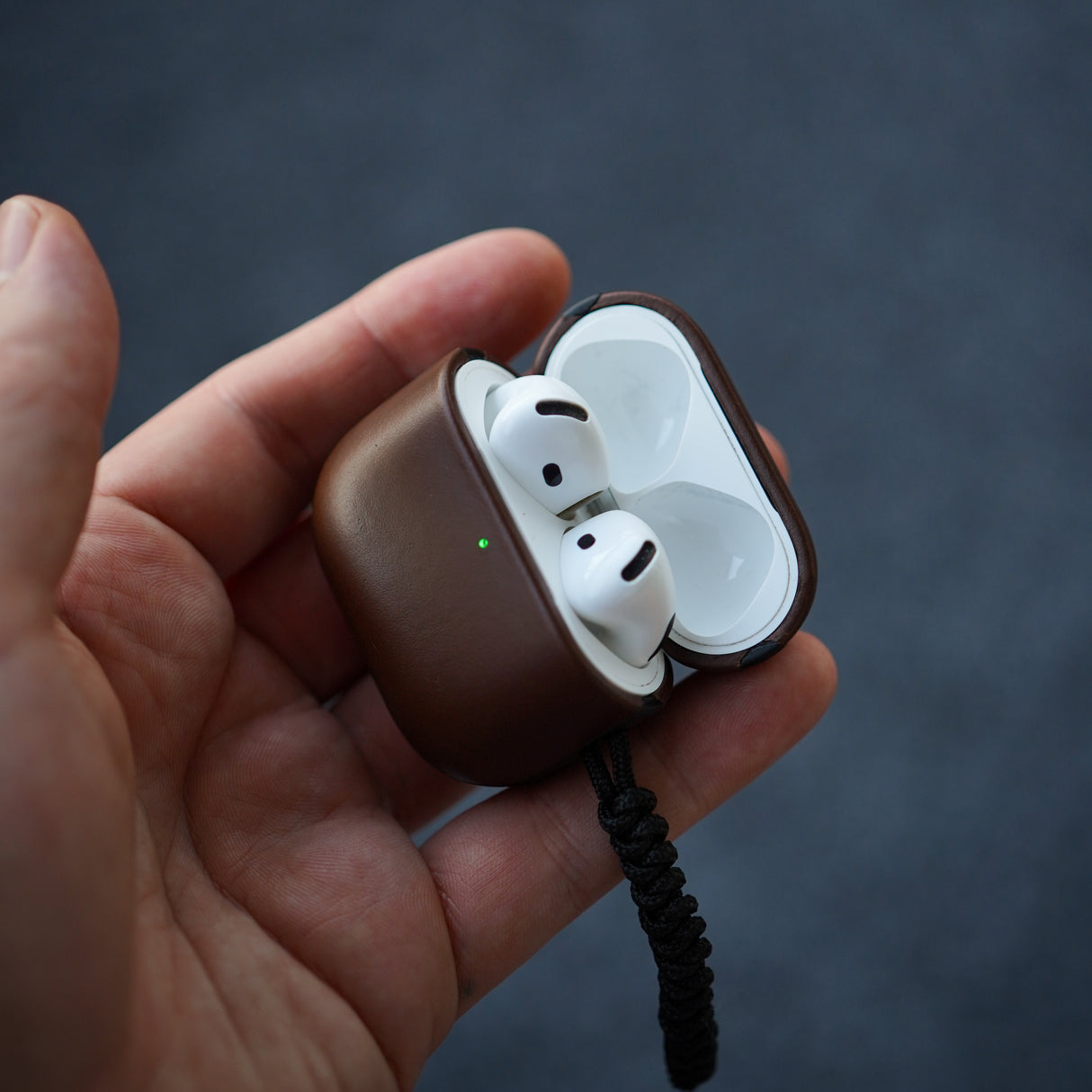 Modern Leather Case AirPods 4