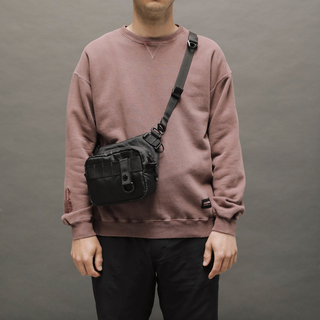 Sling Pouch Small - Laukku