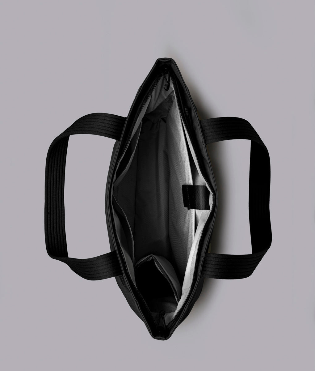 Flight Tote - Laukku