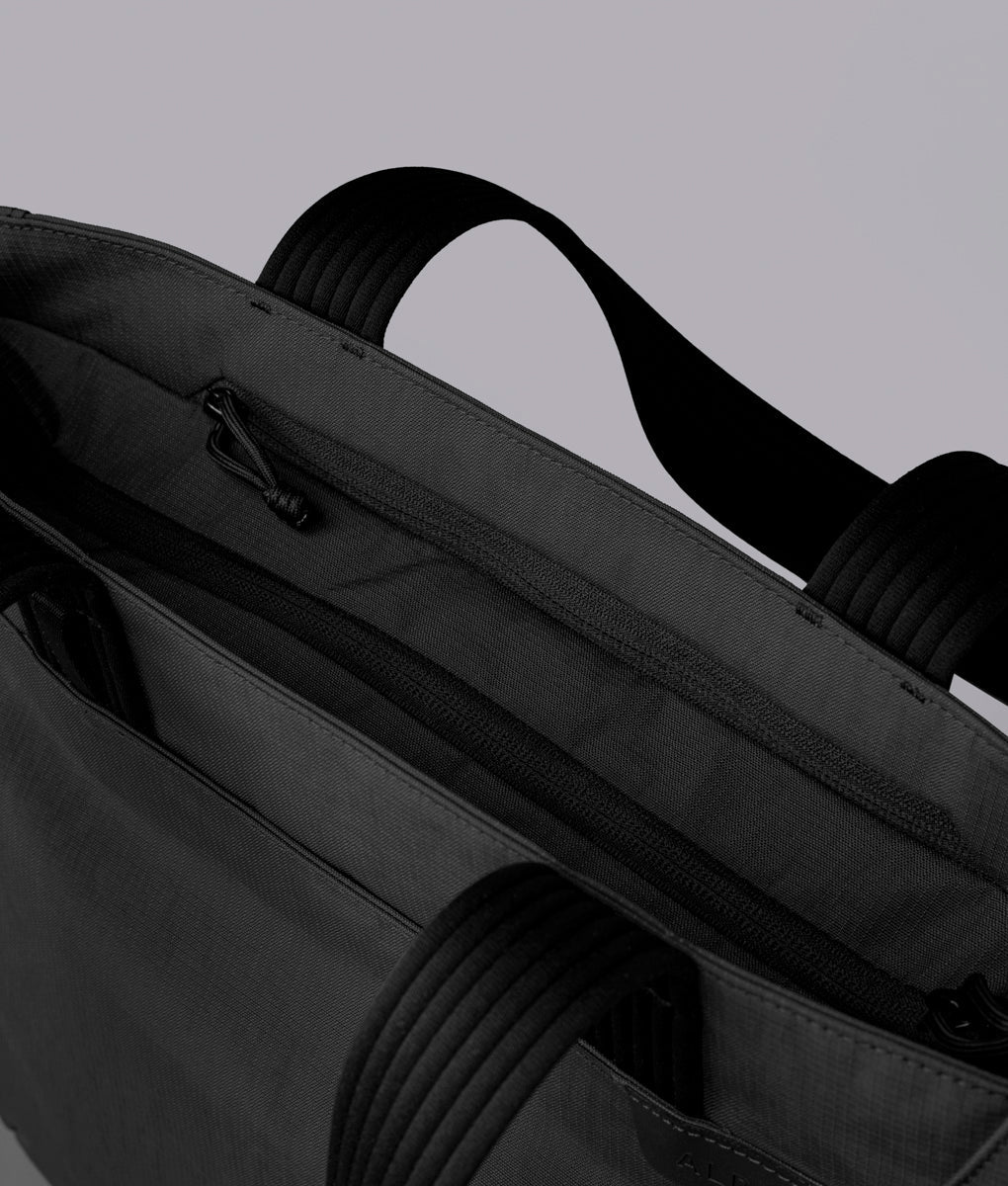 Flight Tote - Laukku