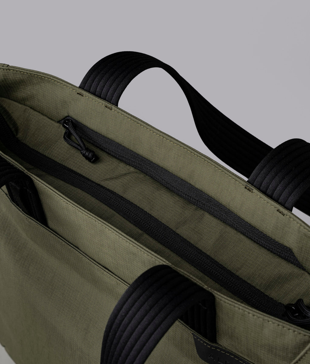 Flight Tote - Laukku