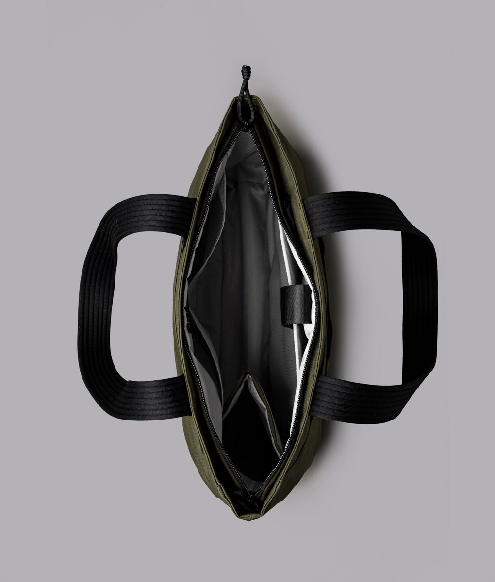 Flight Tote - Laukku