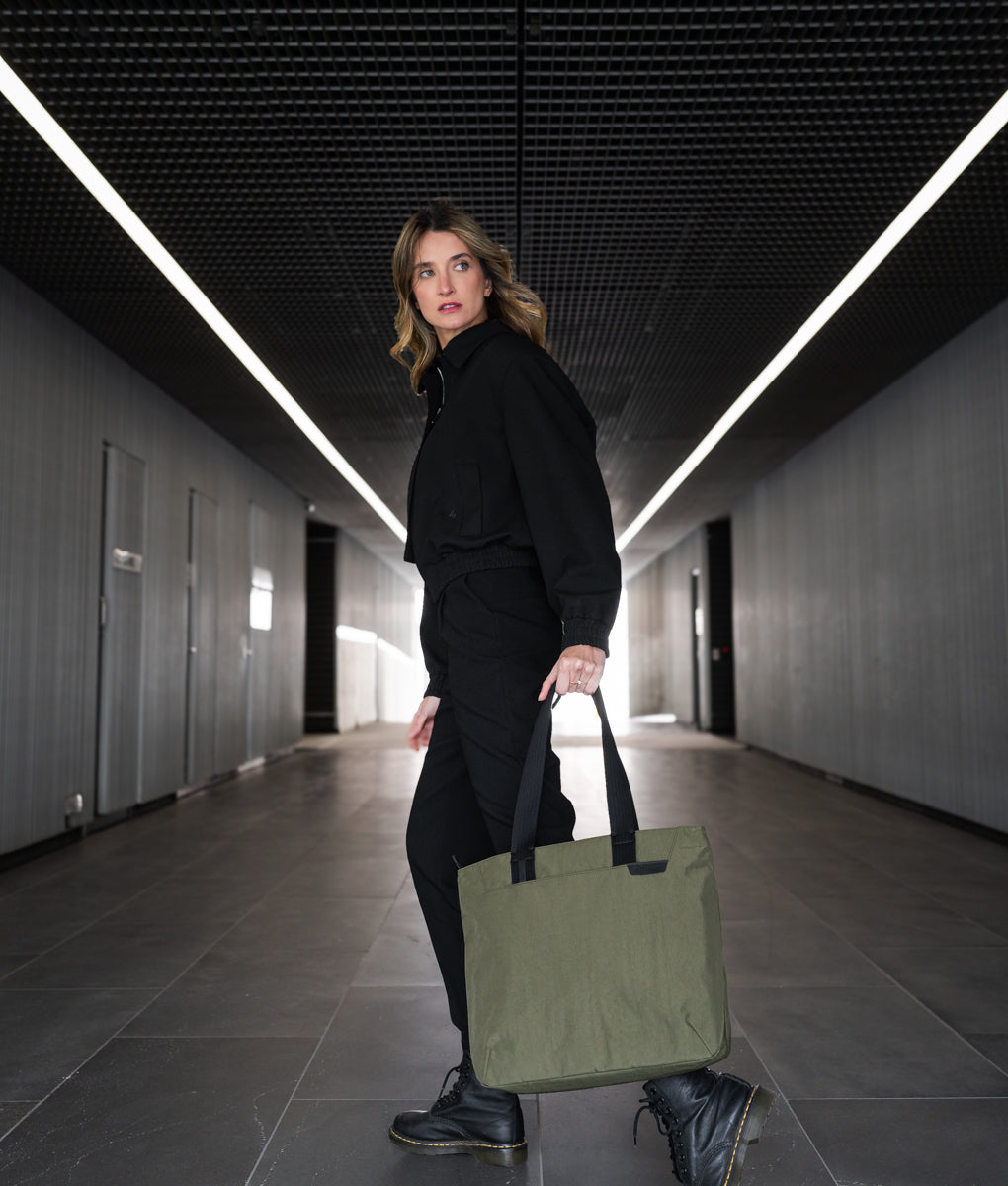 Flight Tote - Laukku