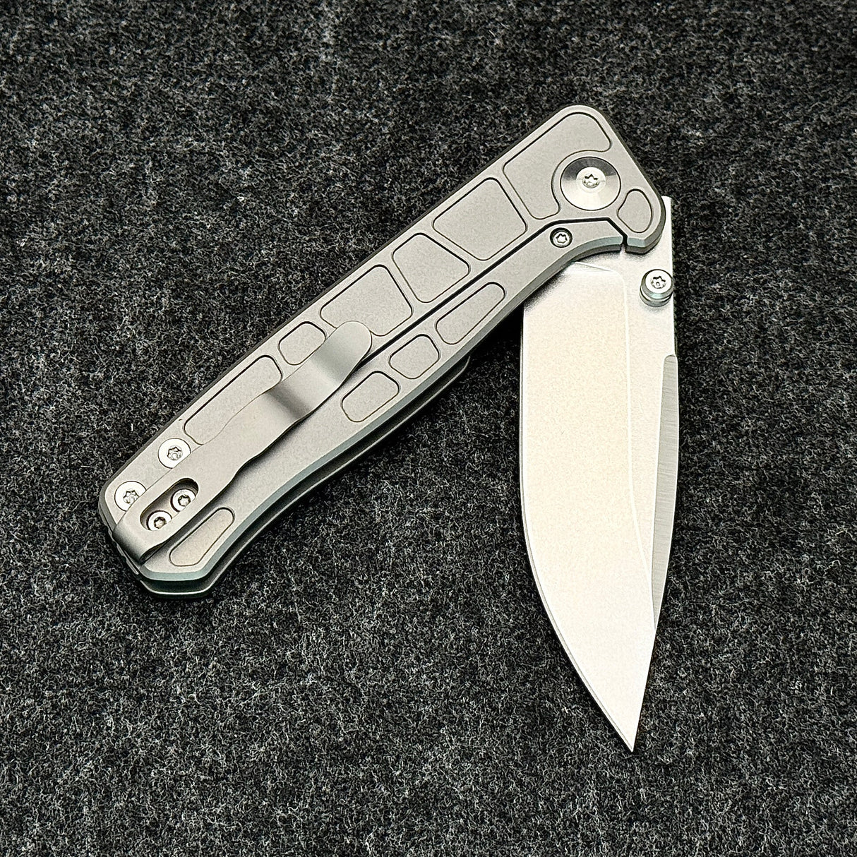 Neutron Star Era-2 Knife