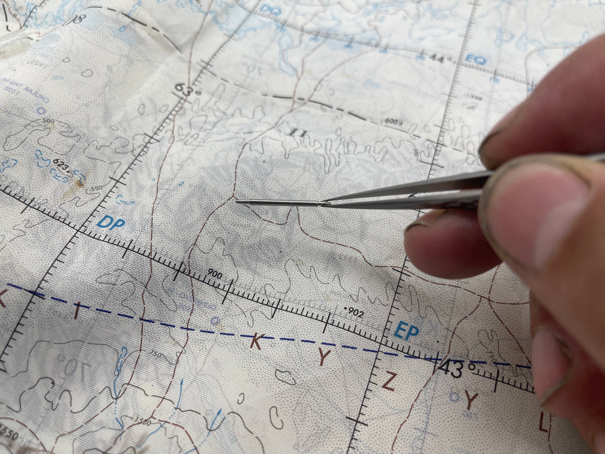 Straight Pineapple Titanium - Pinsetit