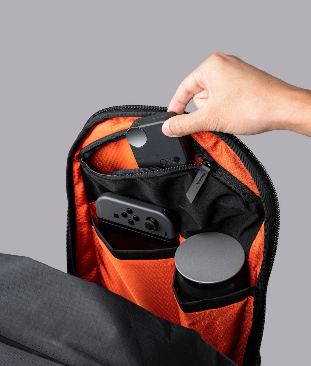 MetroBackpackAxogrid210DBlack_0016.jpg