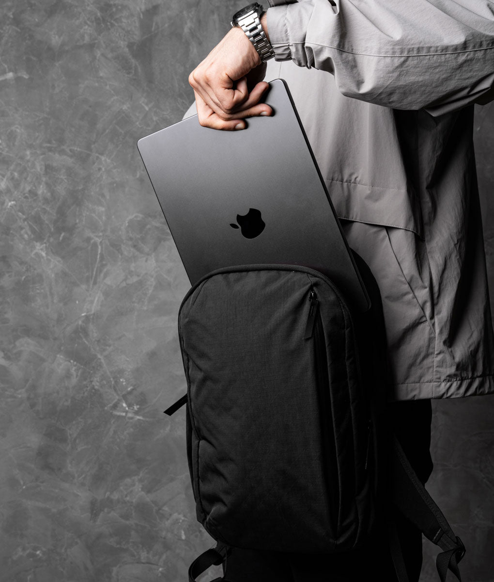 MetroBackpackAxogrid210DBlack_0025.jpg