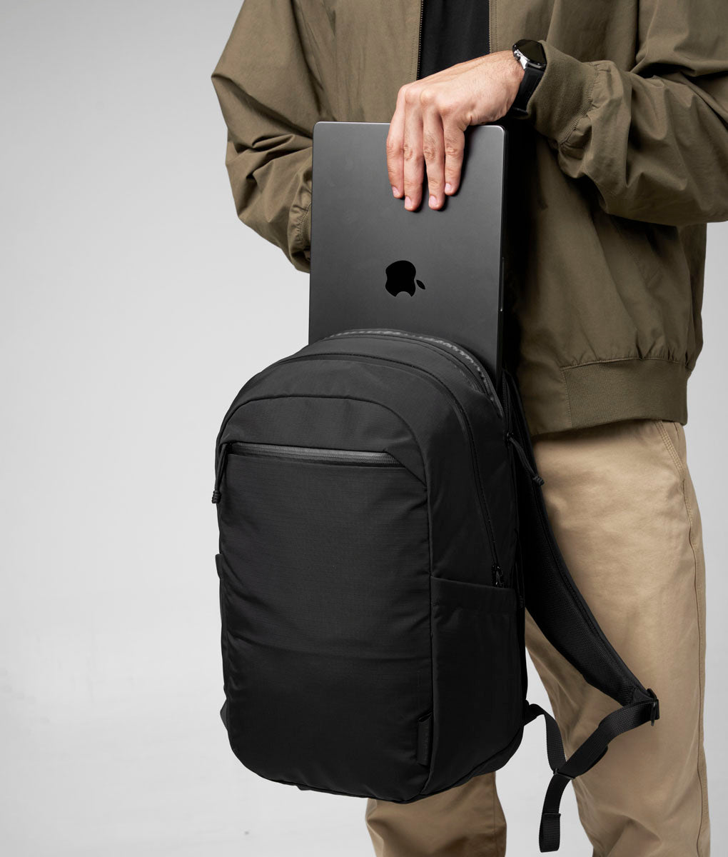 Alpaka Essential Pro 22 L Backpack