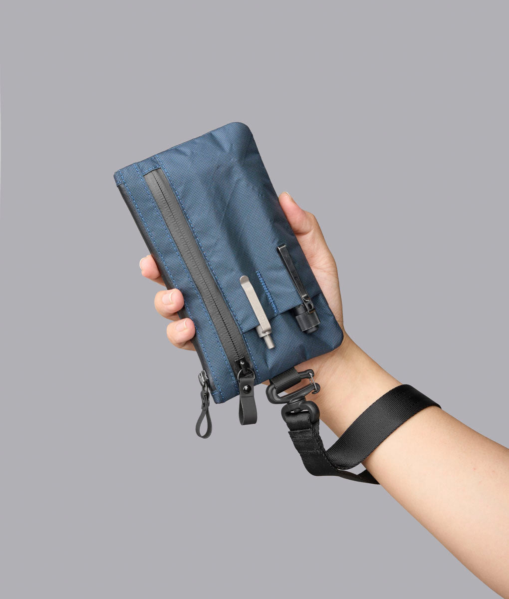 Alpaka Zip Clutch