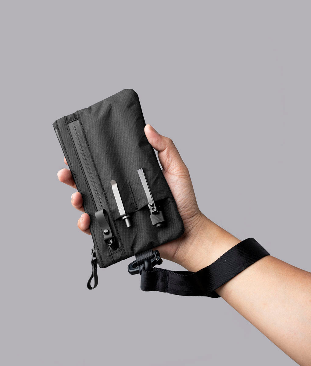 Alpaka Zip Clutch