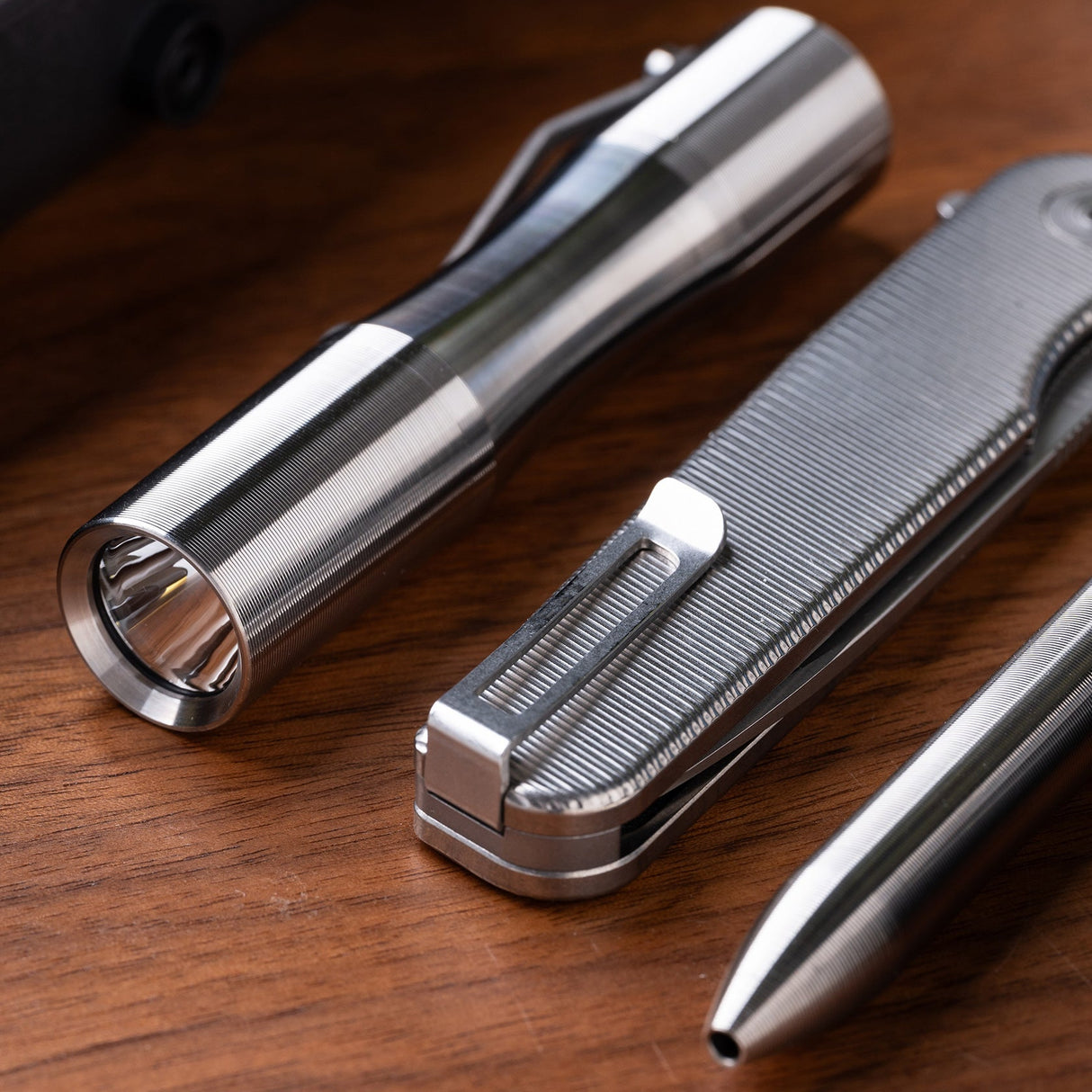 Apollo Titanium - Taskulamppu