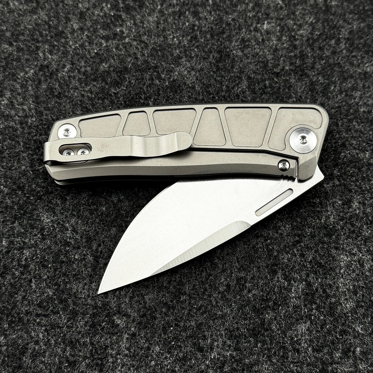 CornCraft Redshift Nail Groove Knife