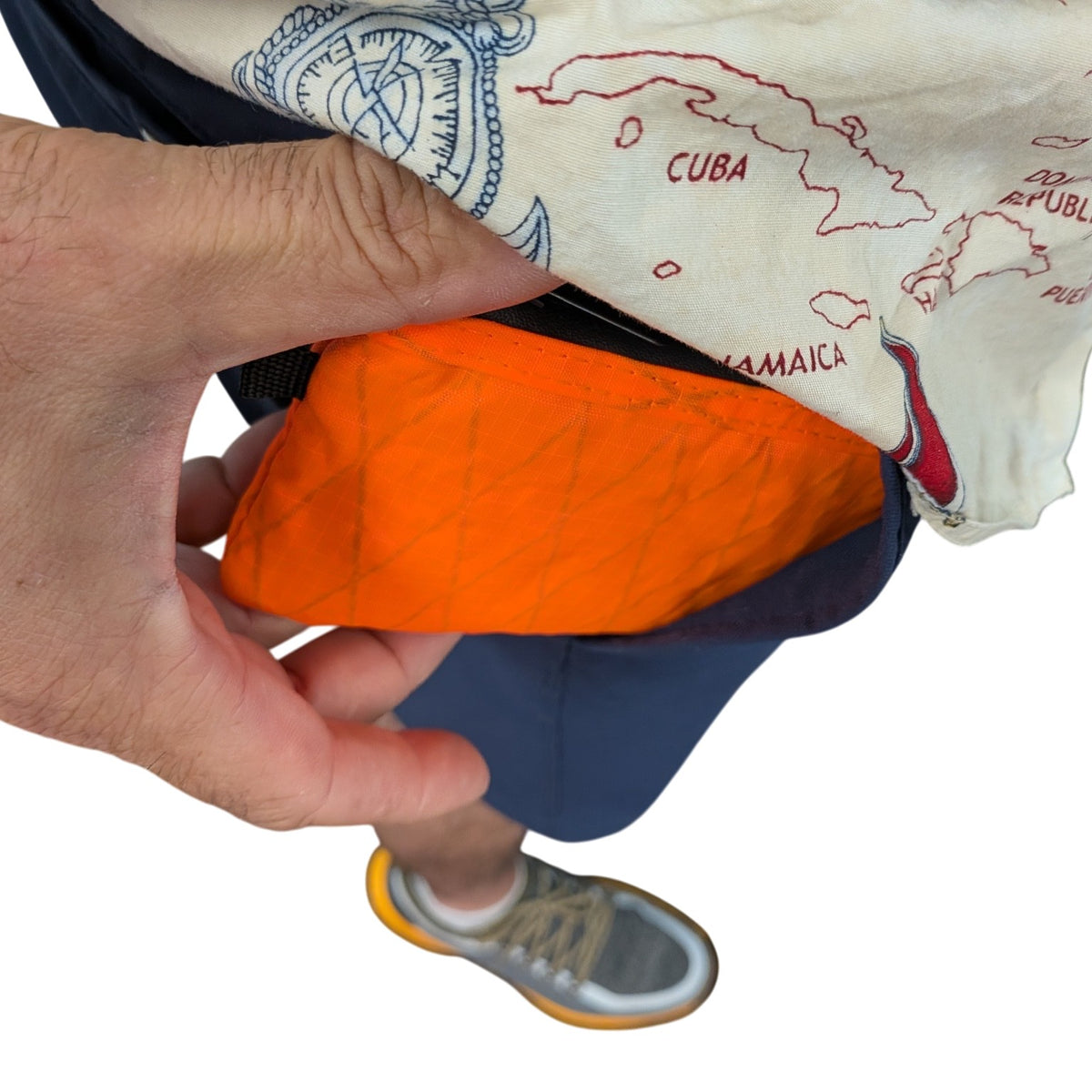 CountyComm Costanza Zipper Wallet