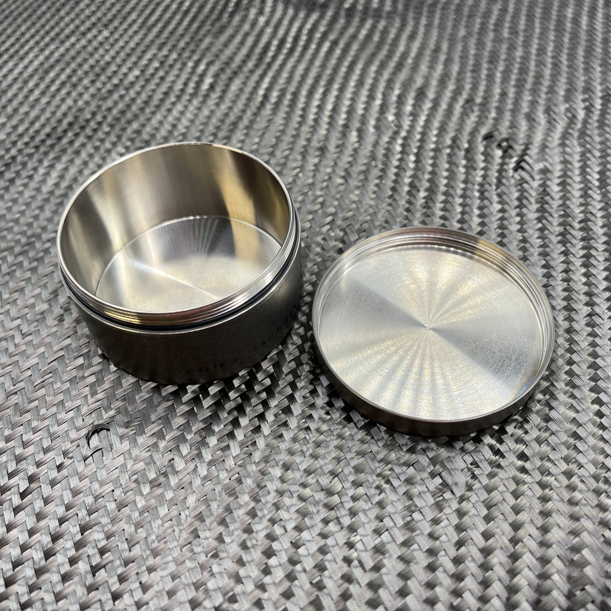 CountyComm Titanium 360 Stash