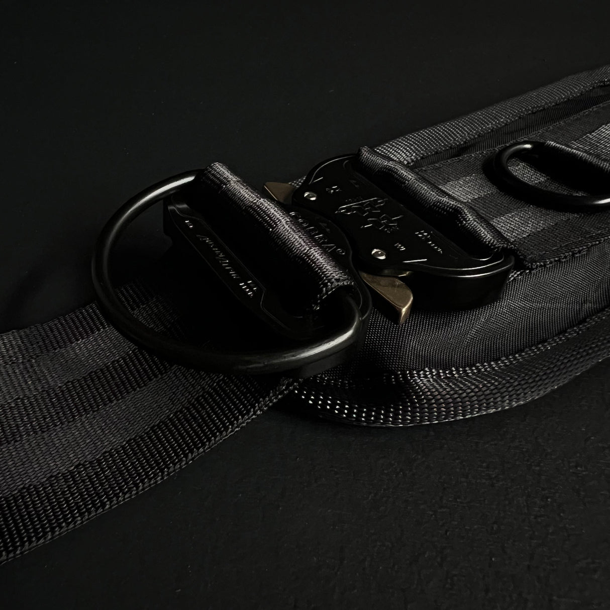 Defy The Ultimate Crossbody Strap Cobra®