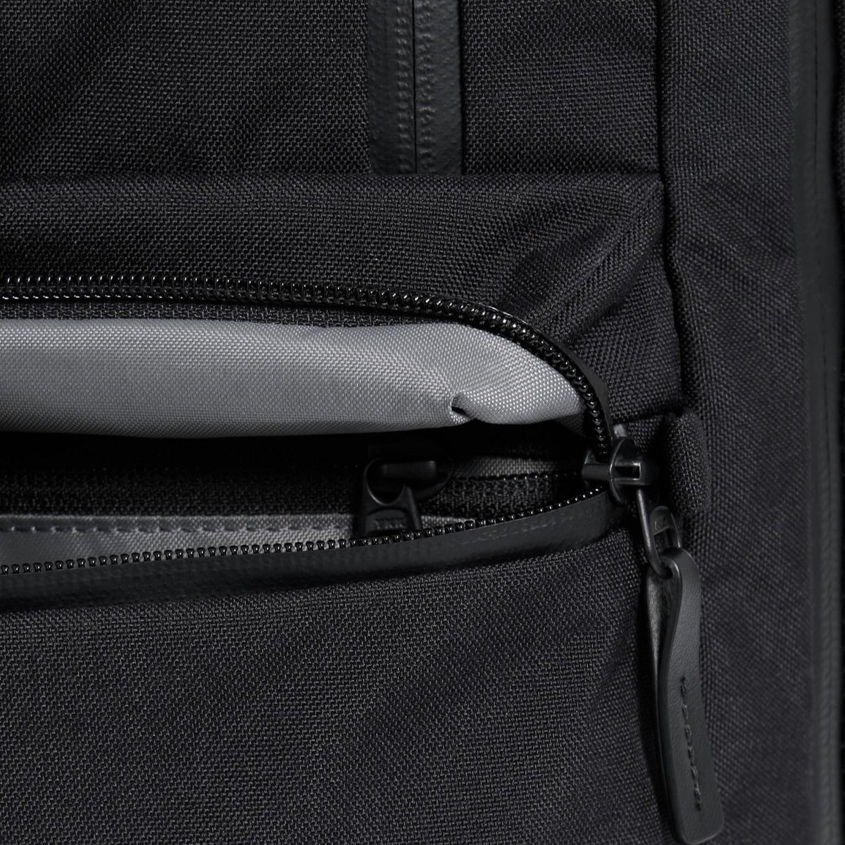 Huru Model H2 22 L Backpack