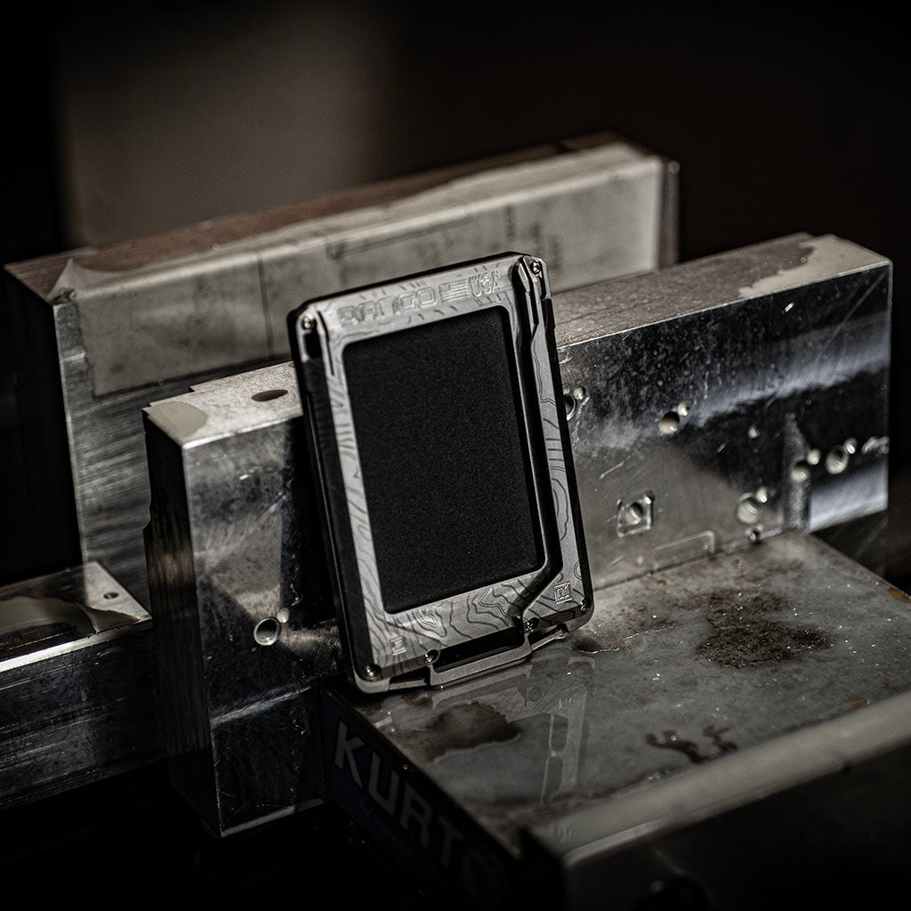 M1 Lite Titanium Rail Wallet