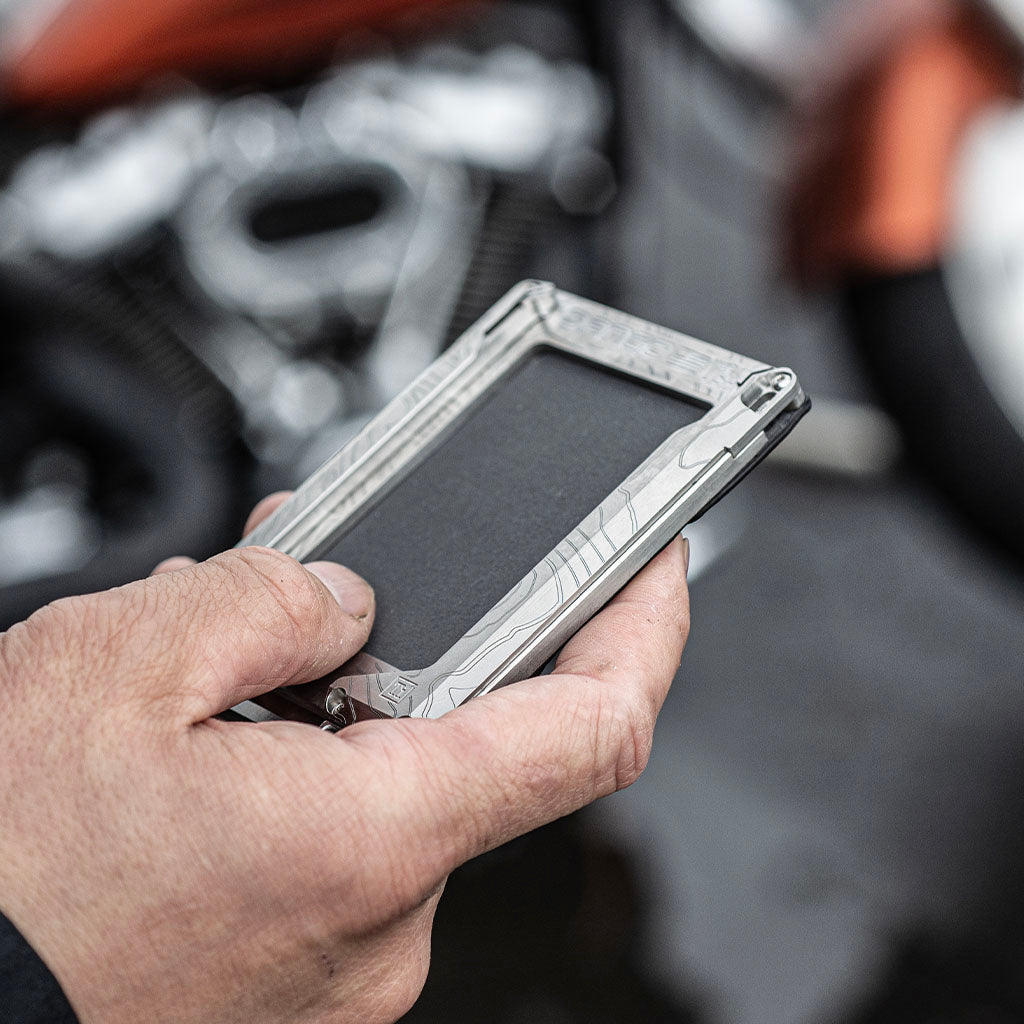 M1 Lite Titanium Rail Wallet