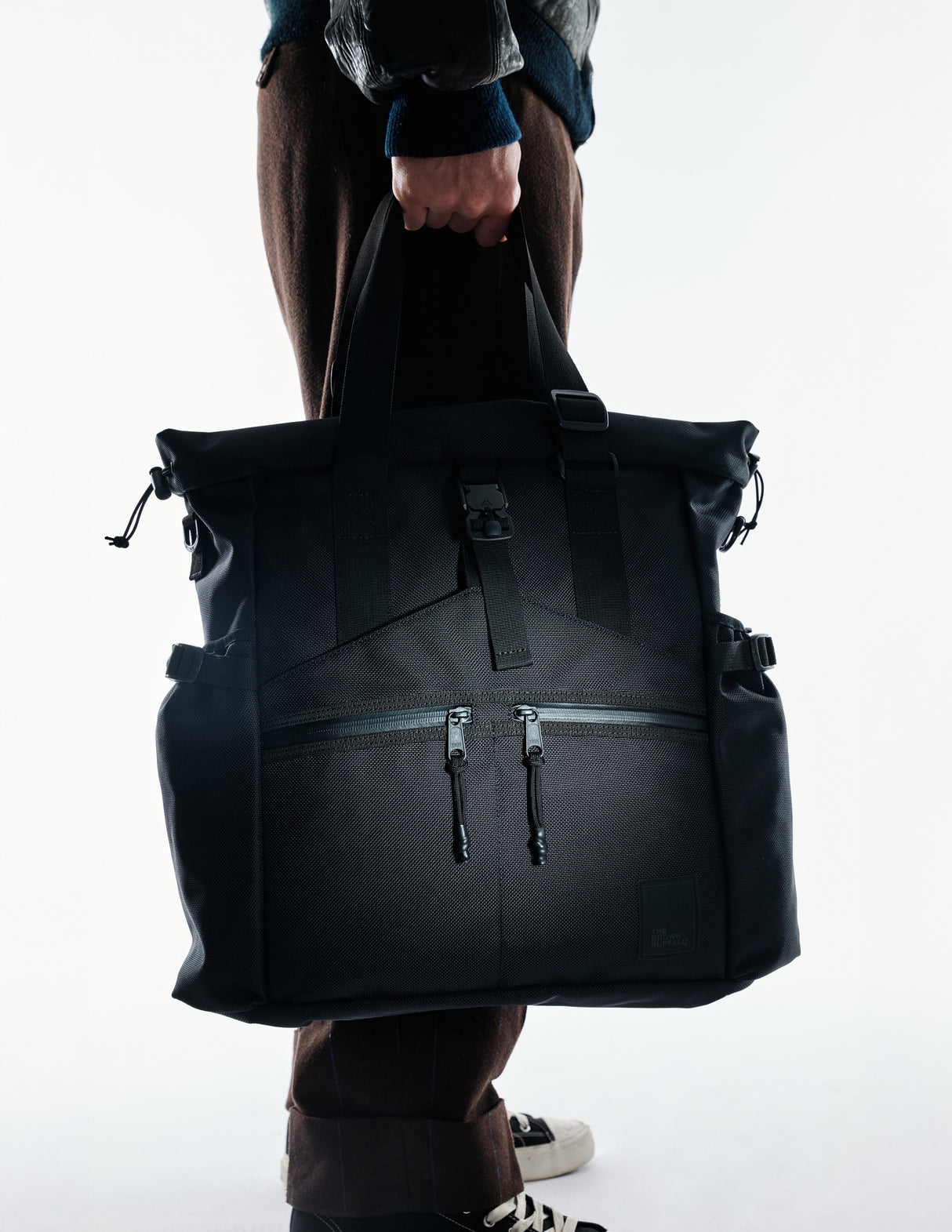 the-brown-buffalo-conceal-tote-laptop-bag-weather-resistant-everyday-use-cordura-1050d-ballistic-nylon-black_edited.jpg