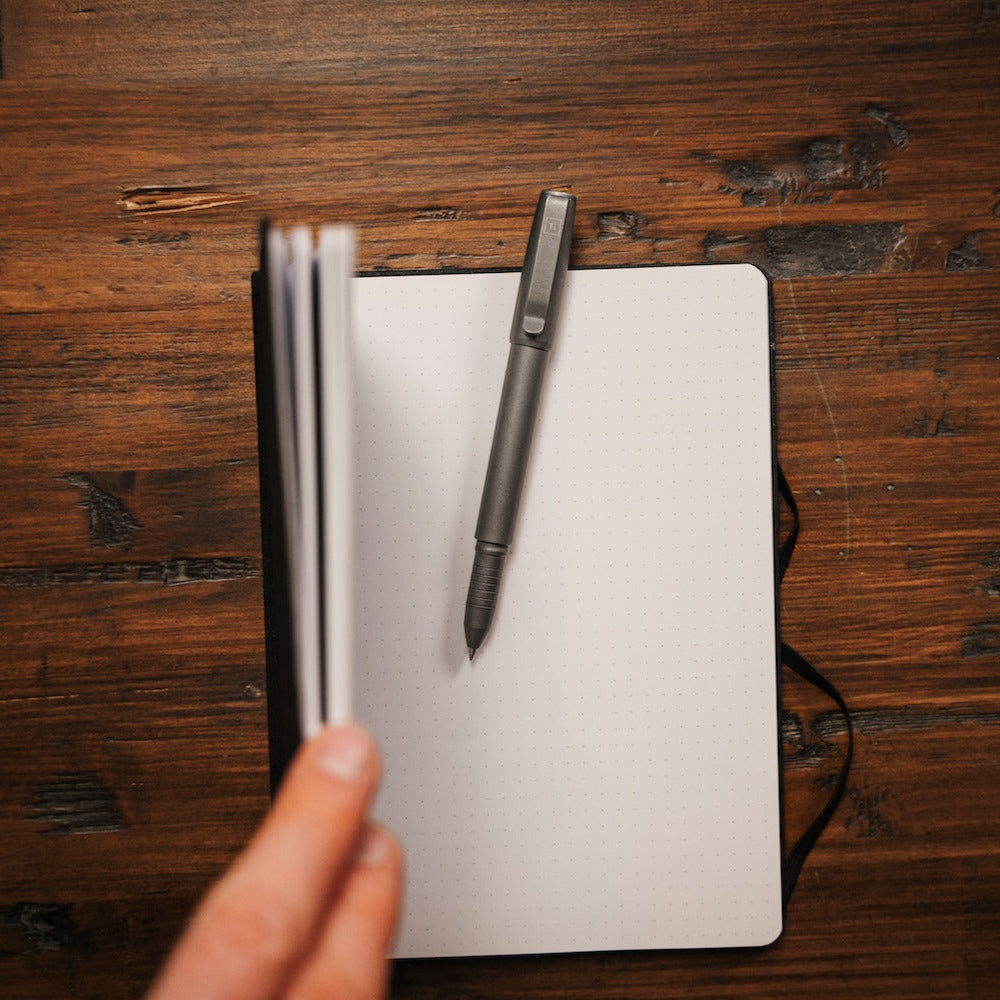 Base Line Capped Titanium Pen